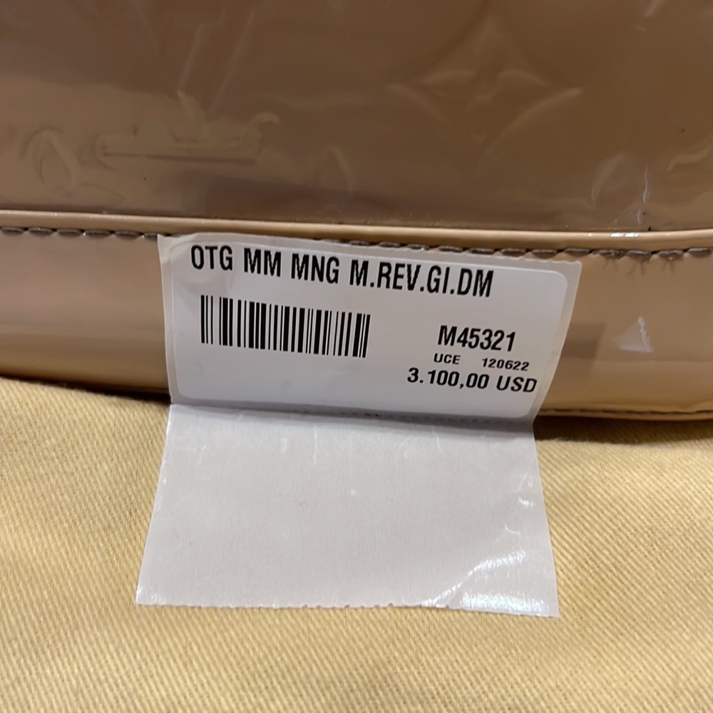 Louis Vuitton Patent Alma PM in Beige Nude - Picture 2 of 16